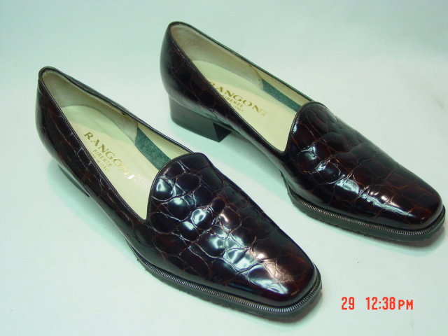 NEW Size 8AAAA Rangoni Firenze Crocodile Finish Loafers