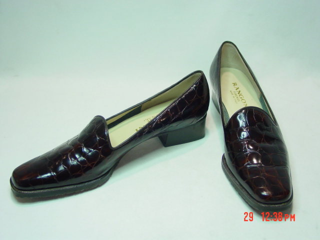 NEW Size 8AAAA Rangoni Firenze Crocodile Finish Loafers