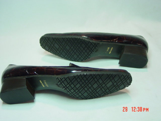 NEW Size 8AAAA Rangoni Firenze Crocodile Finish Loafers