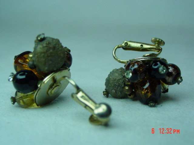 Vendome Art Glass Clip Earrings