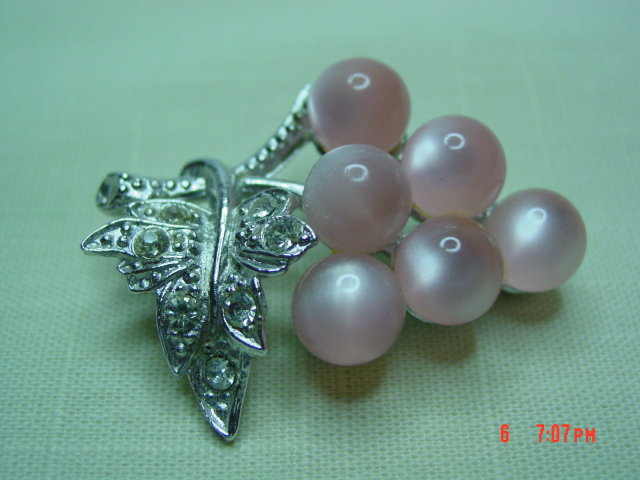Coro Silvertone Pink Lucite Moonglow Thermoset Grape Cluster & Rhinestone Brooch Pin