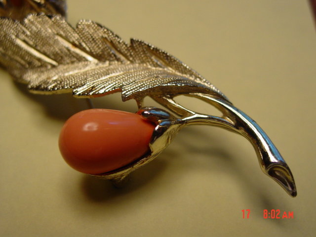 Sarah Coventry Leaf Pin