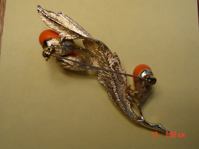 Sarah Coventry Leaf Pin