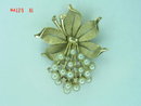 Trifari Goldtone Imitation Pearl & Rhinestone Posy Brooch Pin
