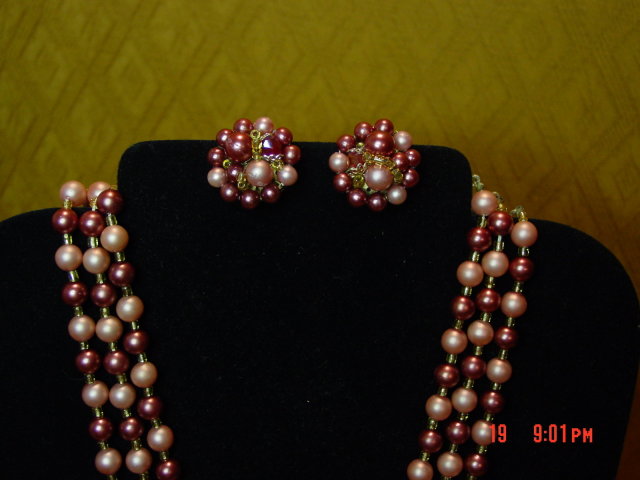 Gorgeous Japan 3 Strand Cranberry & Rose Bead Necklace & Clip Earrings