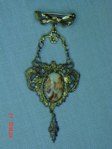 Victorian Porcelain Cameo Brooch Pin