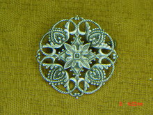 Round Silver Art Nouveau Filigree Pin