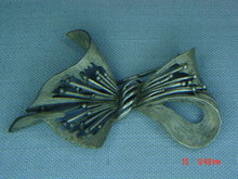 Vintage Pot Metal Art Deco Bow Pin