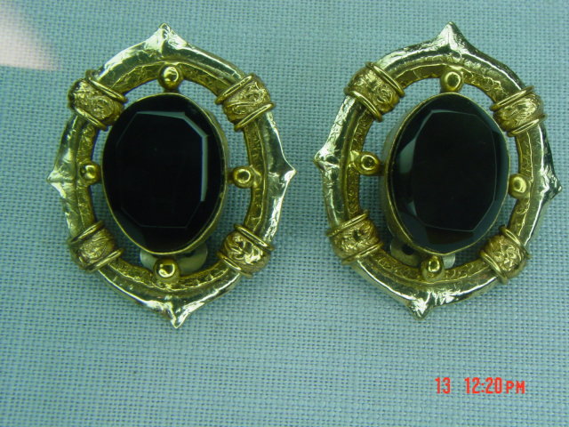 1950's IXEL Mexico Black Glass Clip Earrings