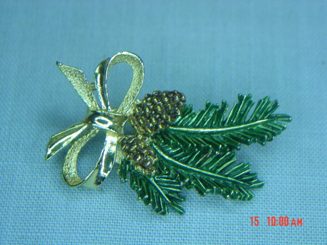 Vintage Gerry's Pine Branch Pine Cone Bow Pin