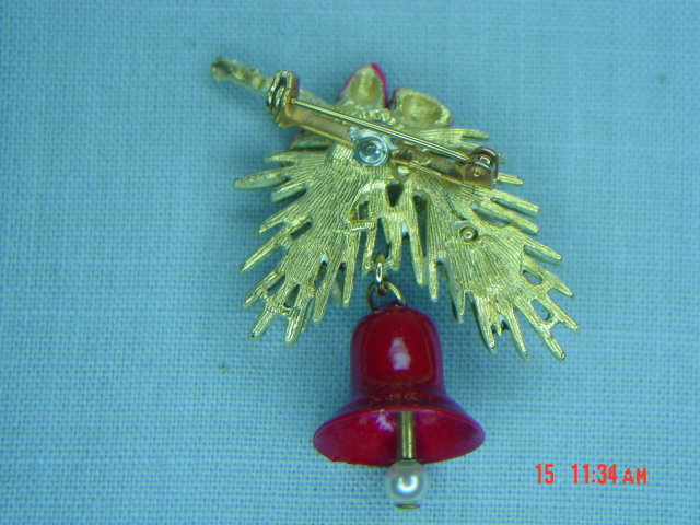 Vintage ART Pine Branch Pine Cone Bell Pin