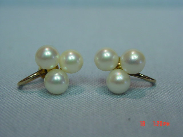 14K Cultured Pearls Screwback Earrings