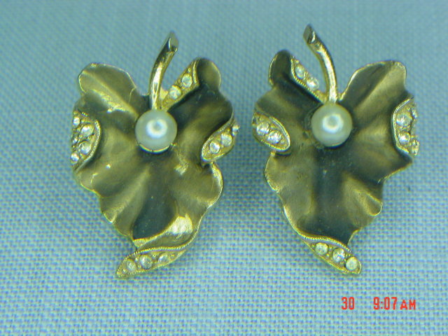 ART Antique Brass Leaf Clip Earrings With Faux Pearl & Rhinestones Signed ART