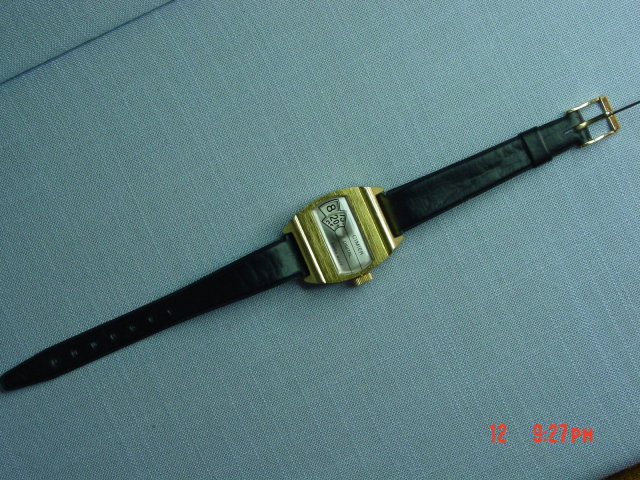 1970 Goldtone Cimier Digital Mechanical Jump Hour Wrist Watch