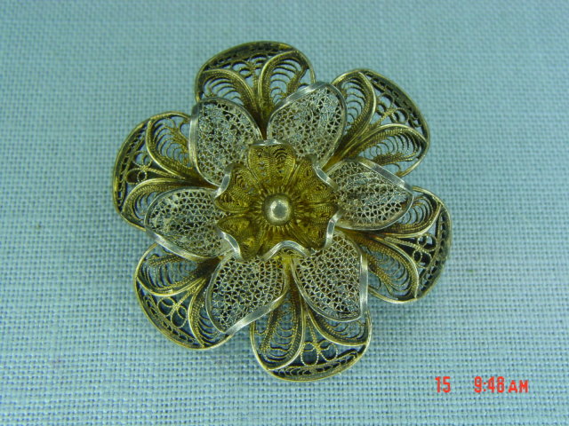 800 Silver Gold Wash Vermeil Filigree Flower Brooch