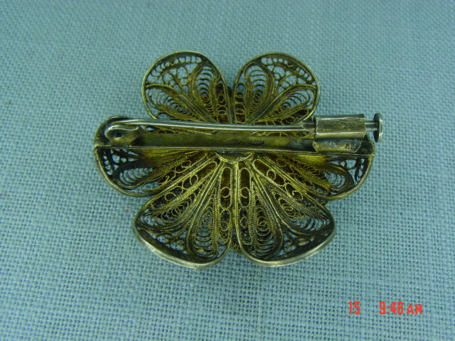 800 Silver Gold Wash Vermeil Filigree Flower Brooch