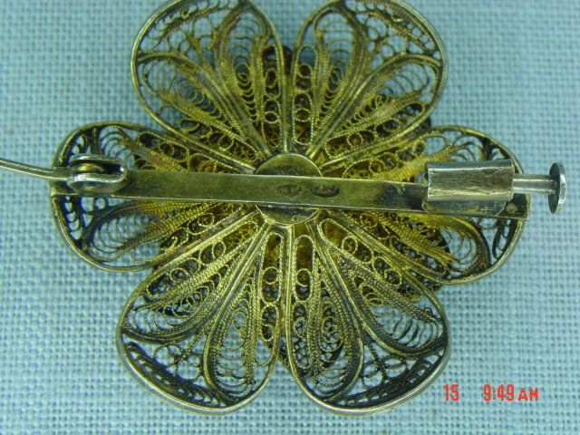 800 Silver Gold Wash Vermeil Filigree Flower Brooch