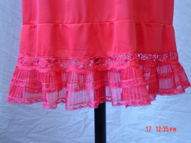 Vintage 1940's Red Slip Size Medium
