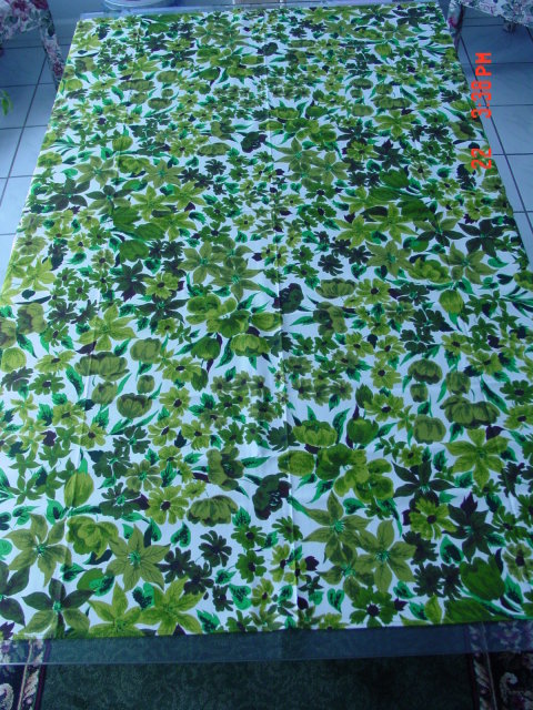 Vintage 54x70 Green Leafy Printed Cotton Tablecloth