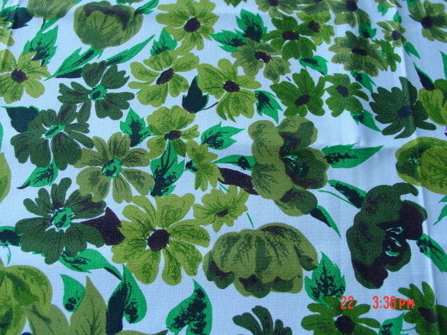 Vintage 54x70 Green Leafy Printed Cotton Tablecloth