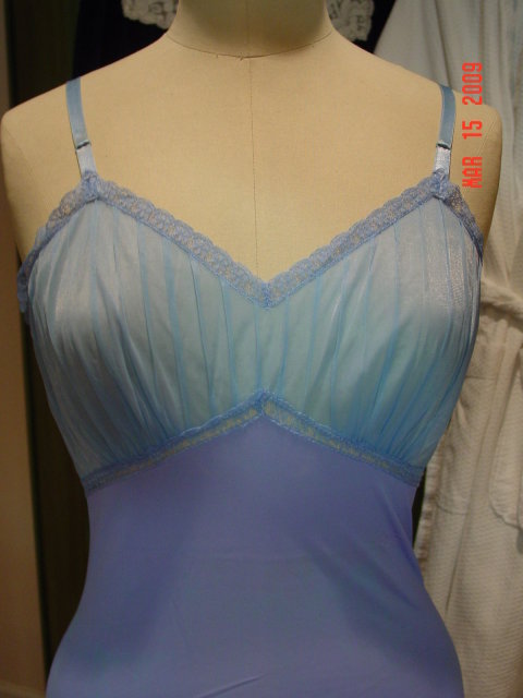 Pale Lavender Nylon Slip by Rogers Size 34 Average