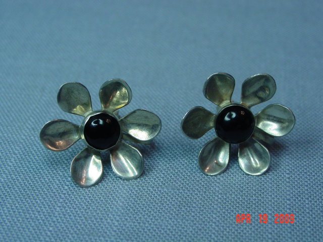 Mexico Sterling Black Onyx Flower Screwback Earrings