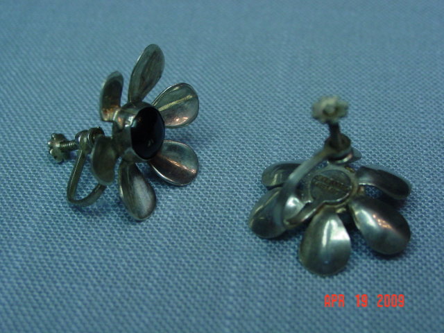 Mexico Sterling Black Onyx Flower Screwback Earrings