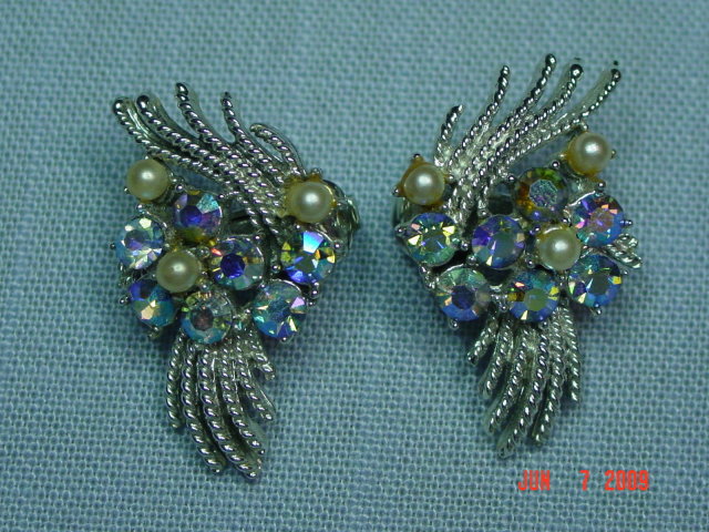 Coro Silvertone Brooch & Clip Earrings