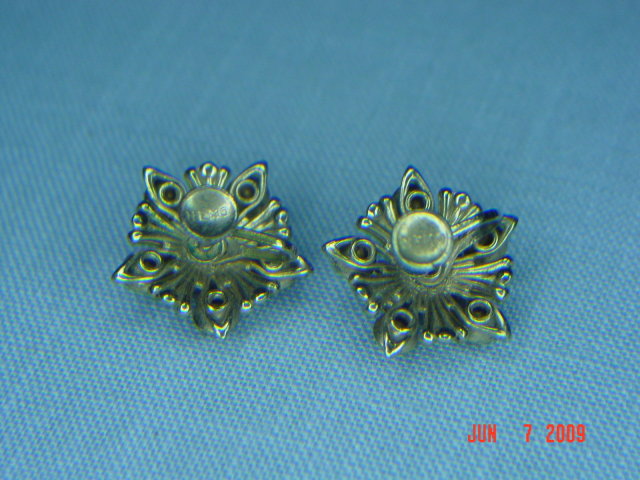 Vintage NEMO Goldtone Pink Rhinestone Flower Screwback Earrings