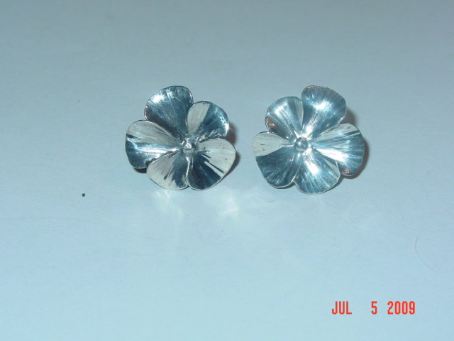 Vintage Stuart Nye Sterling Silver Pansy Screwback Earrings