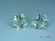 Vintage Stuart Nye Sterling Silver Dogwood Screwback Earrings