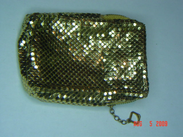 Vintage Whiting & Davis Gold Mesh Short Cigarette Case
