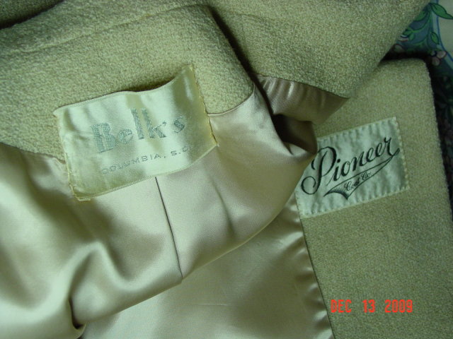 Vintage Belk's Pioneer Coat Co. Cream Wool Coat with Mink Collar