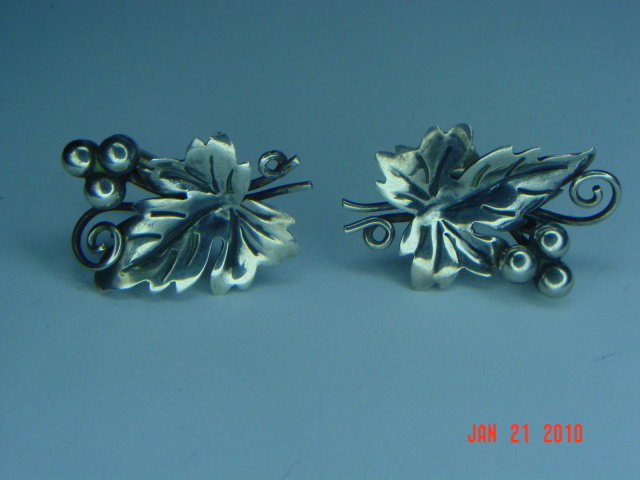 Vintage Mexico Sterling Silver Grape Cluster Brooch & Screwback Earrings