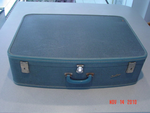 Vintage Large Blue Tweed Travel-Smart Suitcase
