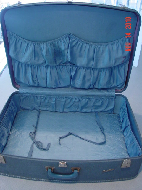 Vintage Large Blue Tweed Travel-Smart Suitcase