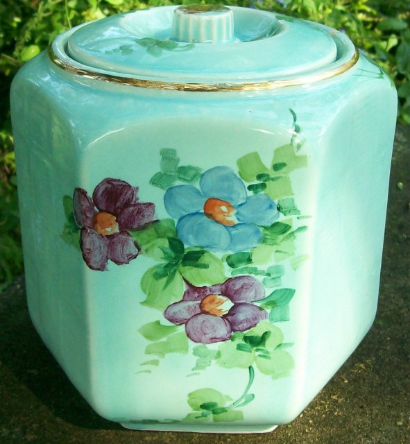 Shawnee Hexagon Basketweave Cookie Jar: HP & Gold