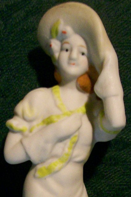 Bisque Ceramic Windswept Lady Figurine Japan 1930s-40s 6.75