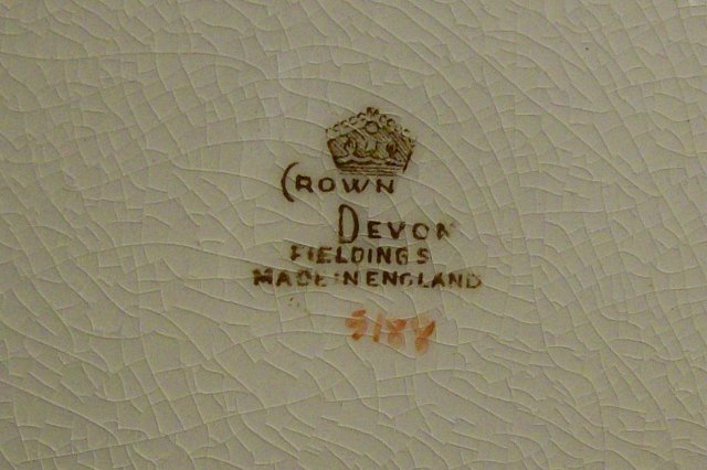 Lake Louise Canada Ceramic Souvenir Plate Crown Devon 1930s-50s 10