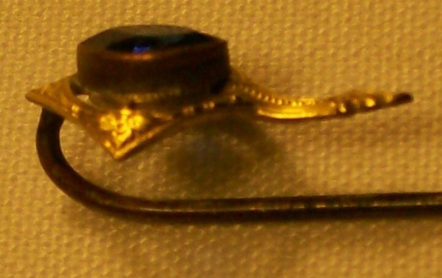 Art Nouveau Stick Pin with Patterned Nib