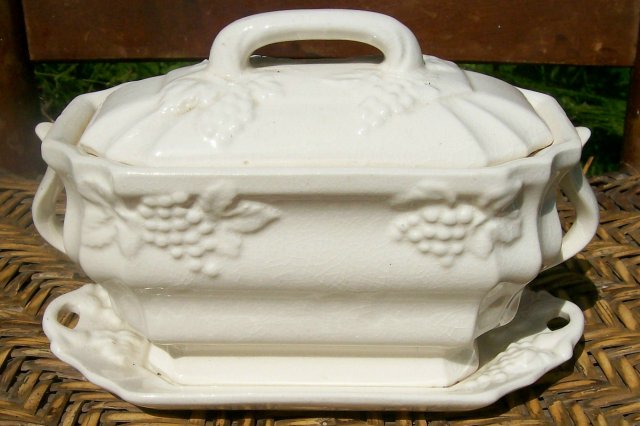 Ceramic Sauce Tureen with Embossed Grapes White Ware 7
