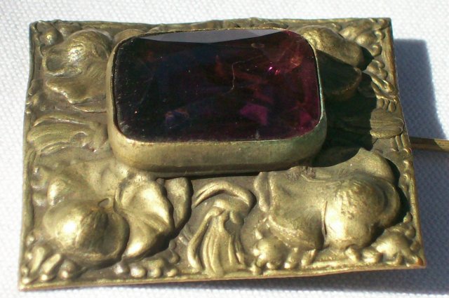 Art Nouveau Scarf/Stick Pin Amethyst Glass & Brass Pansies