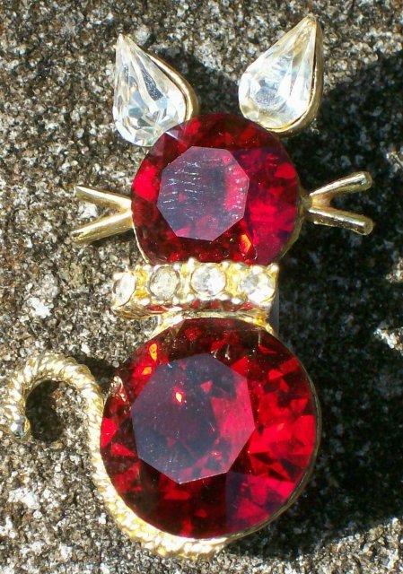 Dodd's Kitty Cat Pin Ruby Red Rhinestones 1960's Marked