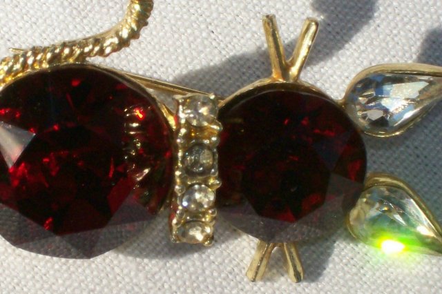 Dodd's Kitty Cat Pin Ruby Red Rhinestones 1960's Marked