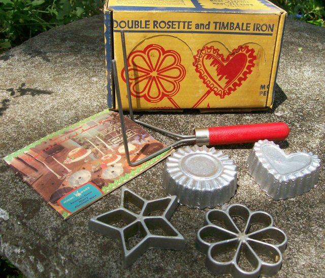 Nordic Ware Rosette/Timbale Set #210 w/Box & Recipe Book 1950's-60's