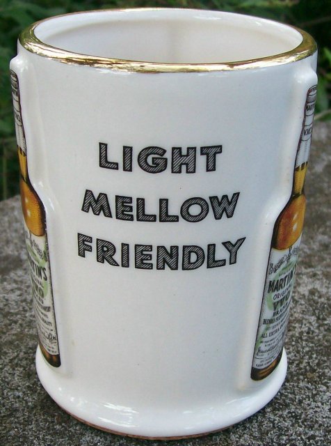 Martin's V.V.O. Scotch Advertising Ceramic Swizzle-Stick Holder 4 3/8