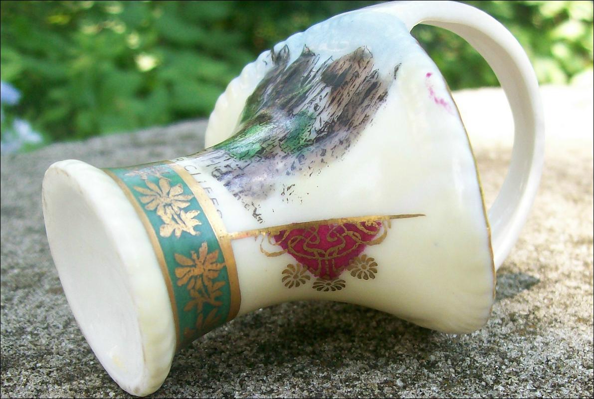Cheddar Cliffs England Souvenir Ceramic Mini Basket Early 1900's