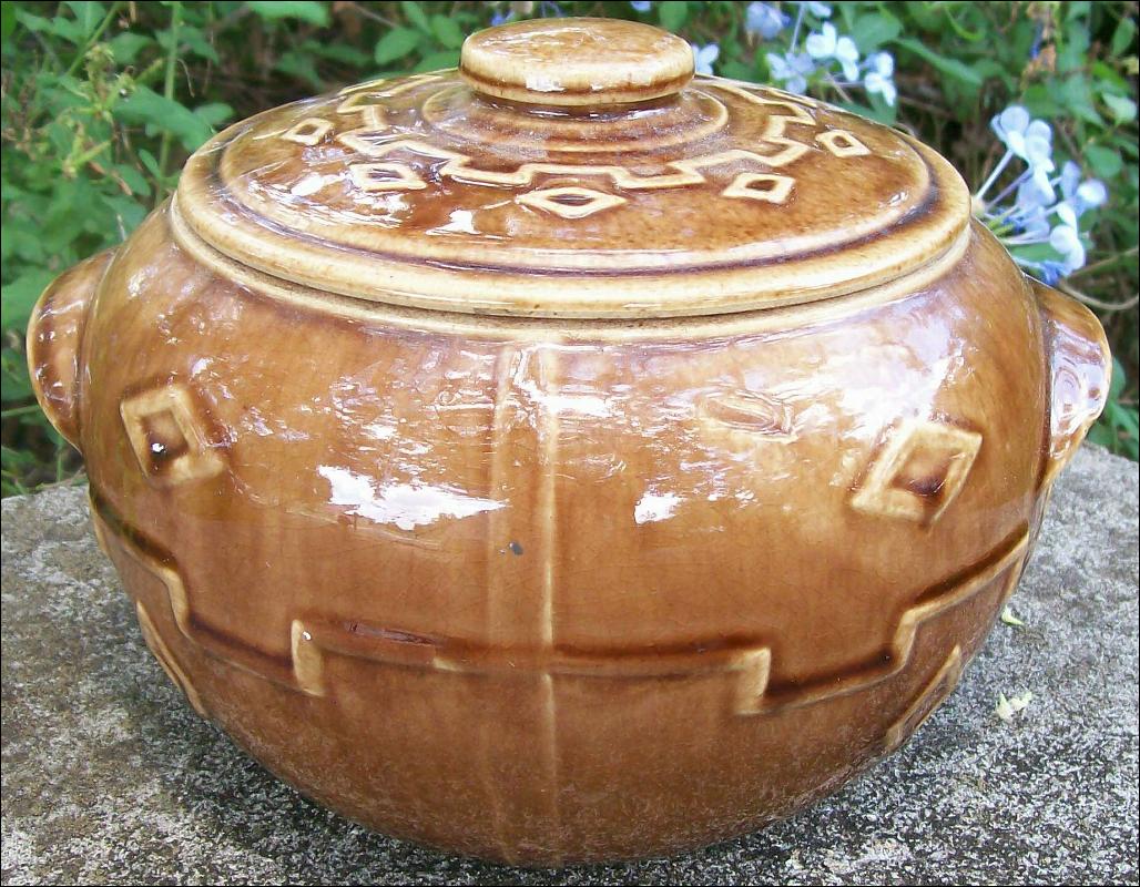 Monmouth/Western Stoneware Bean Pot Diamond Pattern Brown Glaze 1930s