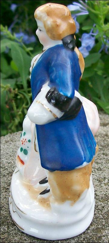 Occupied Japan Colonial Couple Figurine