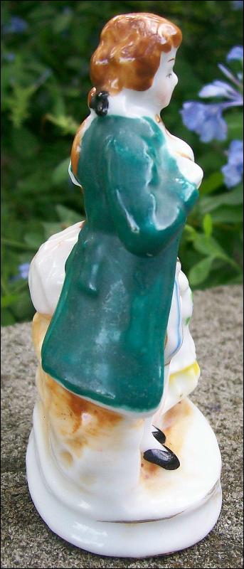 Occupied Japan Colonial Couple Figurine
